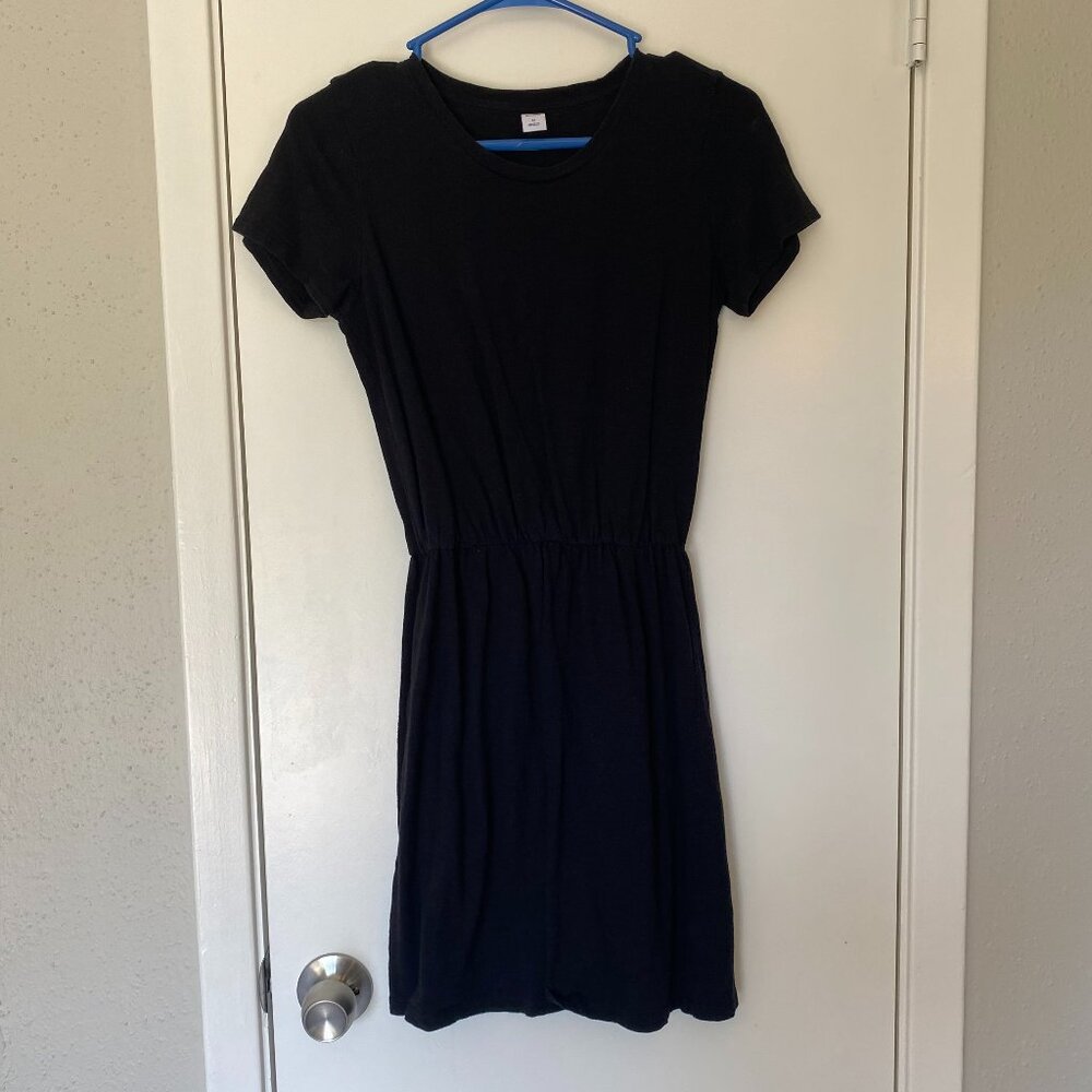 Old Navy Knee-Length Basic Black Dress